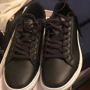 Perry Ellis venture black memory foam shoes